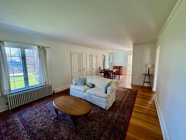 2 Pine Road, Bennington, VT 05201