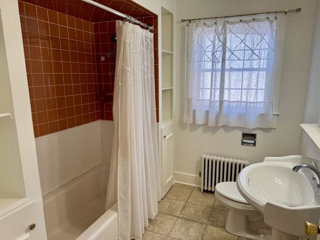 2 Pine Road, Bennington, VT 05201