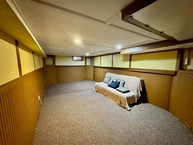 2 Pine Road, Bennington, VT 05201