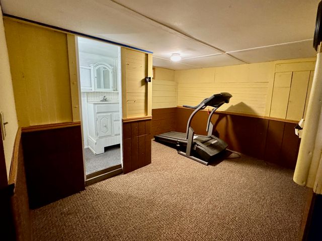 2 Pine Road, Bennington, VT 05201
