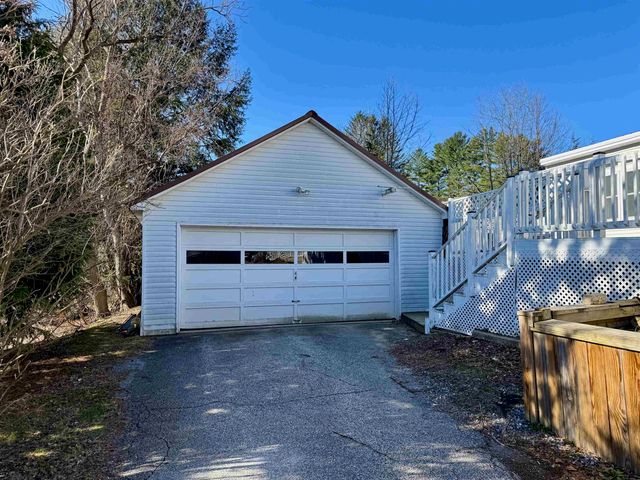 2 Pine Road, Bennington, VT 05201