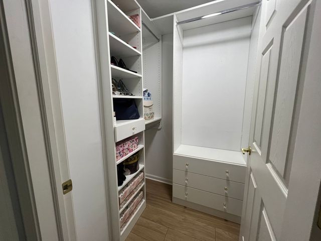 855 E 22nd Street 206, Lombard, IL 60148