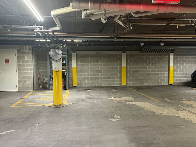 855 E 22nd Street 206, Lombard, IL 60148