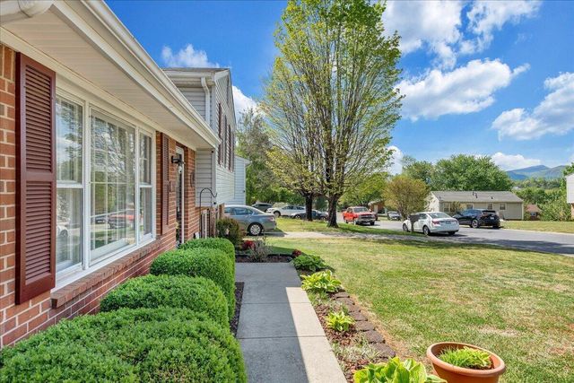 619 Elmcrest ST, Roanoke, VA 24019