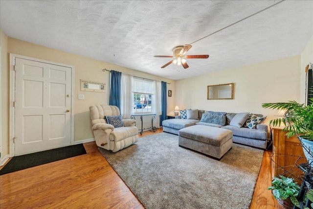 619 Elmcrest ST, Roanoke, VA 24019