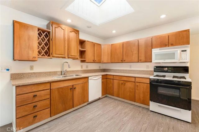 1160 Rosewood Place, Hemet, CA 92543