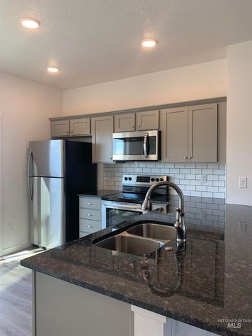 5990 S Jessenia Ln, Boise, ID 83709