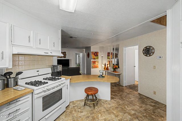 25631 S MONTANA Avenue, Sun Lakes, AZ 85248