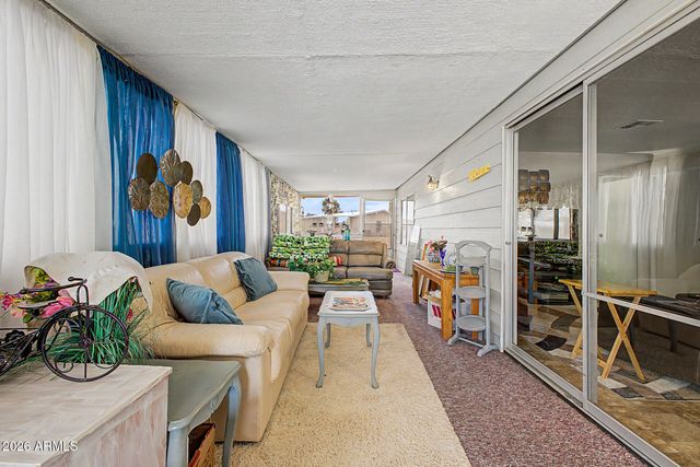25631 S MONTANA Avenue, Sun Lakes, AZ 85248