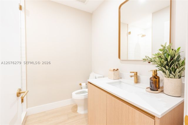 90 NE 32nd St 202, Miami, FL 33137