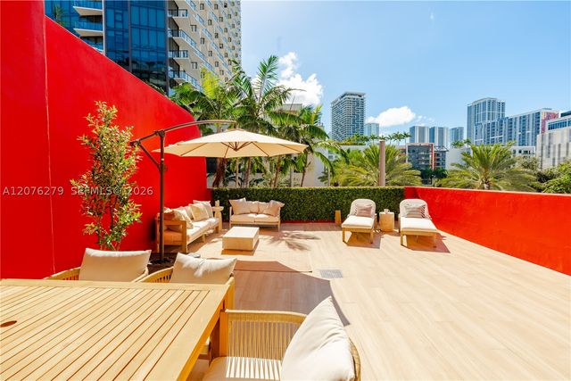 90 NE 32nd St 202, Miami, FL 33137