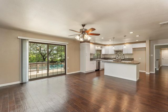 7249 Pine View Dr, Folsom, CA 95630