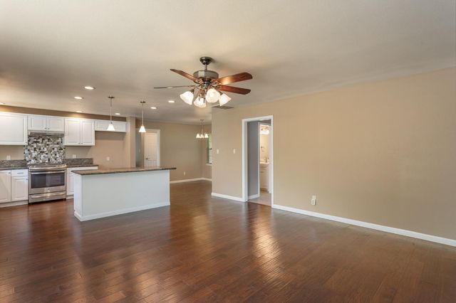 7249 Pine View Dr, Folsom, CA 95630