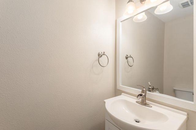 7249 Pine View Dr, Folsom, CA 95630