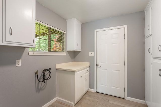 7249 Pine View Dr, Folsom, CA 95630