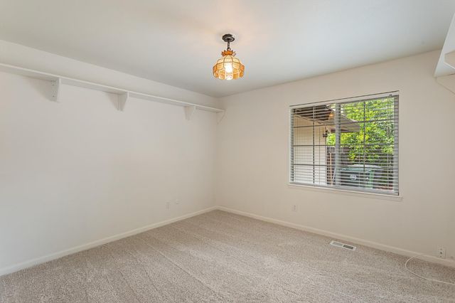 7249 Pine View Dr, Folsom, CA 95630