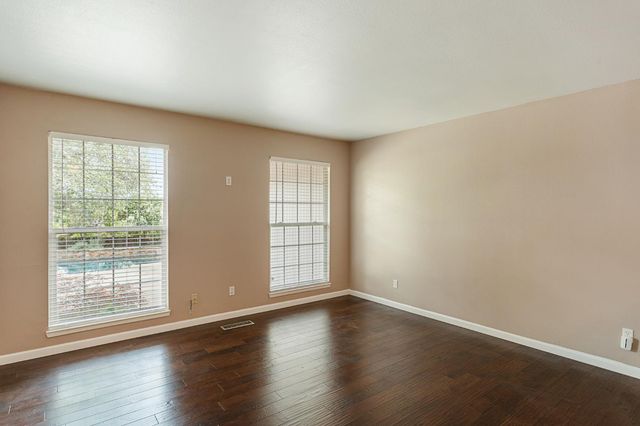7249 Pine View Dr, Folsom, CA 95630