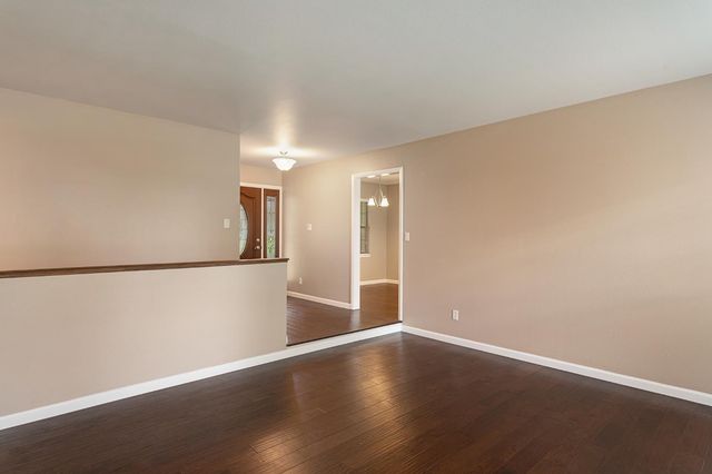 7249 Pine View Dr, Folsom, CA 95630