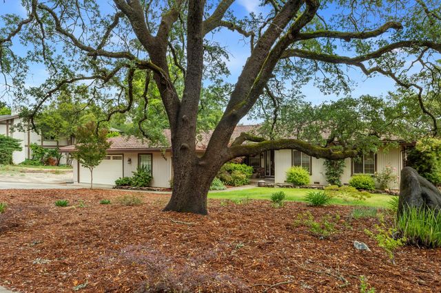 7249 Pine View Dr, Folsom, CA 95630