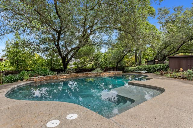 7249 Pine View Dr, Folsom, CA 95630