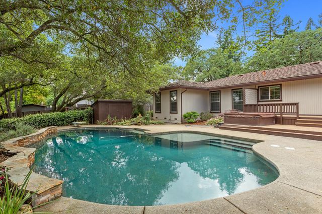 7249 Pine View Dr, Folsom, CA 95630