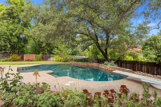 7249 Pine View Dr, Folsom, CA 95630