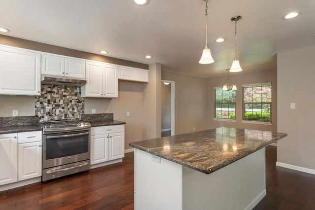 7249 Pine View Dr, Folsom, CA 95630