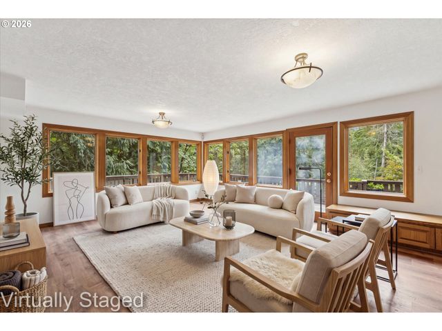 1593 Nw JENNIFER Pl, Portland, OR 97229