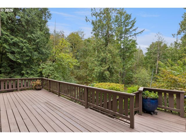 1593 Nw JENNIFER Pl, Portland, OR 97229