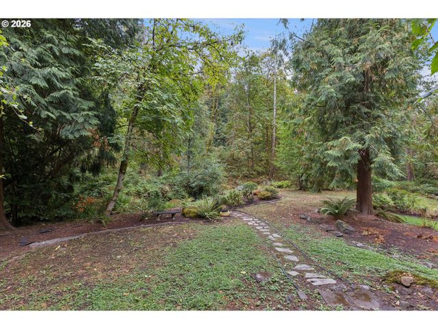 1593 Nw JENNIFER Pl, Portland, OR 97229