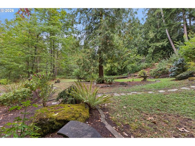 1593 Nw JENNIFER Pl, Portland, OR 97229