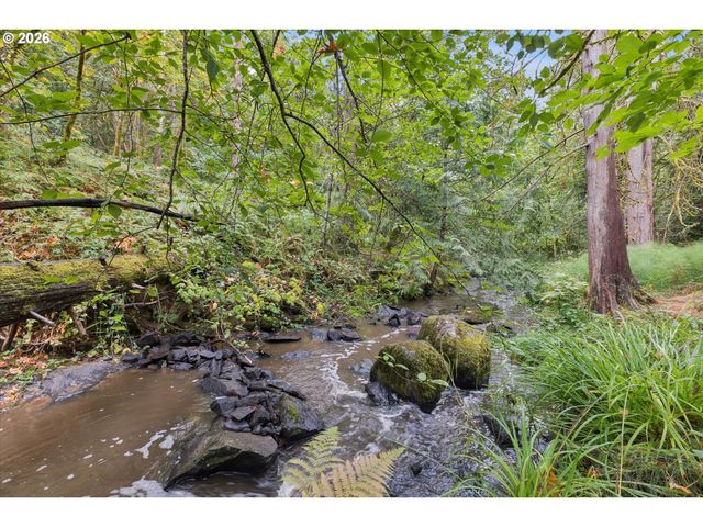 1593 Nw JENNIFER Pl, Portland, OR 97229