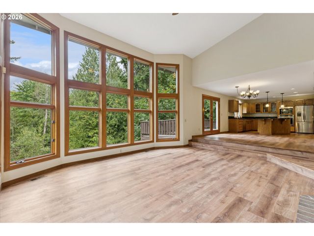 1593 Nw JENNIFER Pl, Portland, OR 97229