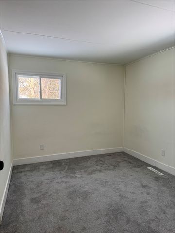 8 Finucane Road, Henrietta, NY 14623