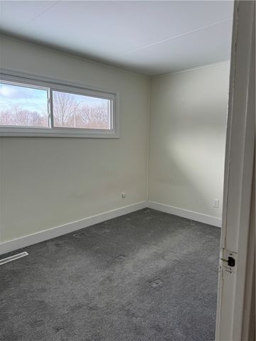 8 Finucane Road, Henrietta, NY 14623