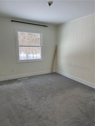 8 Finucane Road, Henrietta, NY 14623