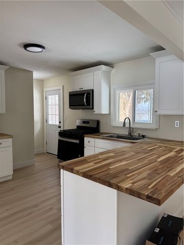 8 Finucane Road, Henrietta, NY 14623