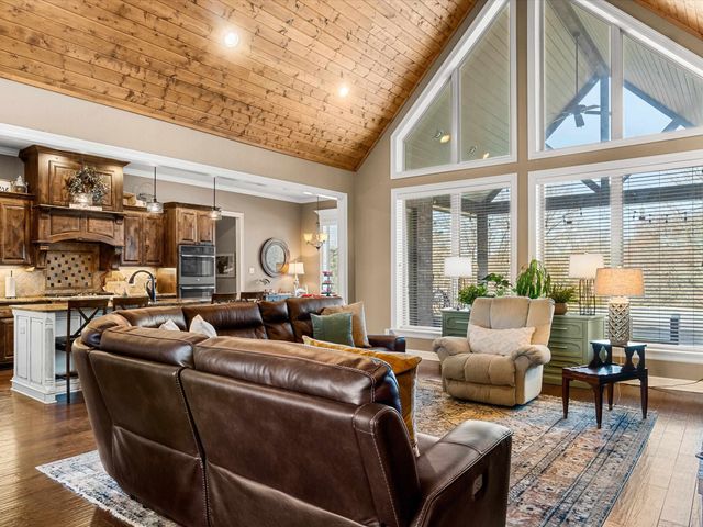 11087 Wolverine Rd, Pittsburg, TX 75686