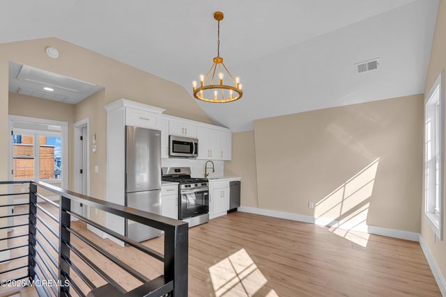 39 Seadrift Avenue, Highlands, NJ 07732