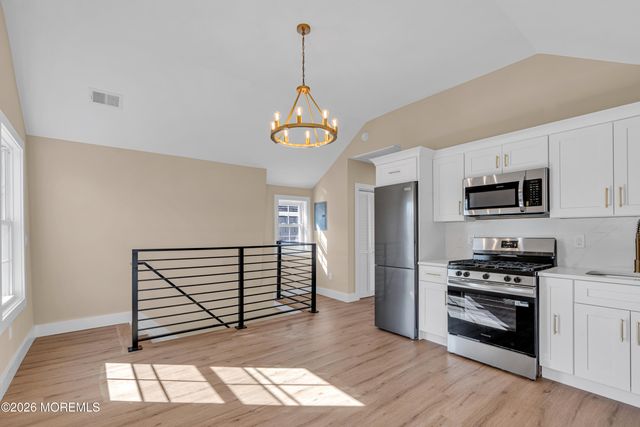 39 Seadrift Avenue, Highlands, NJ 07732