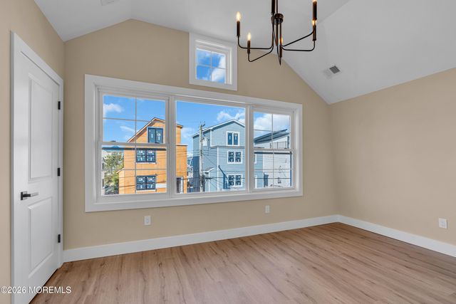 39 Seadrift Avenue, Highlands, NJ 07732