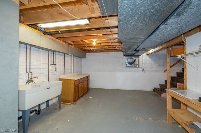 671 W Shore Boulevard, Sheffield Lake, OH 44054