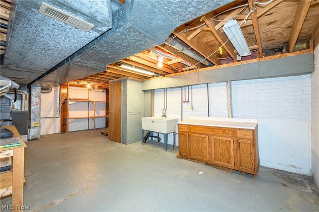 671 W Shore Boulevard, Sheffield Lake, OH 44054