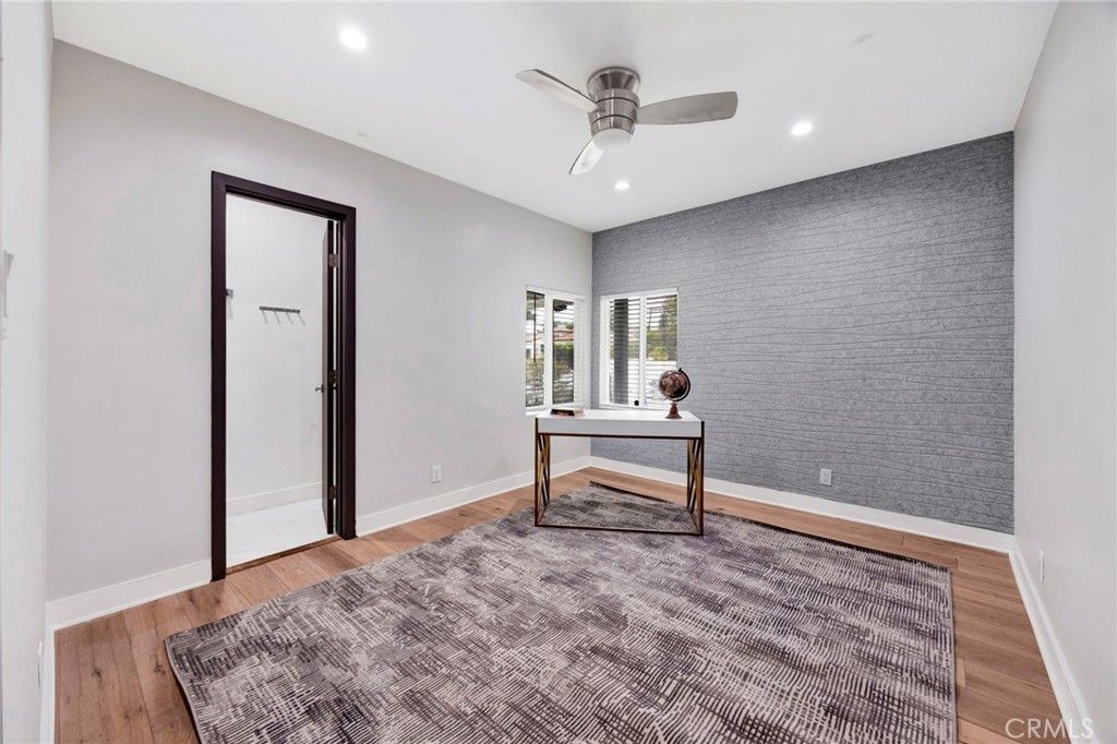 Image 12 of property listing at 4912 Alonzo Avenue, Encino, CA 91316