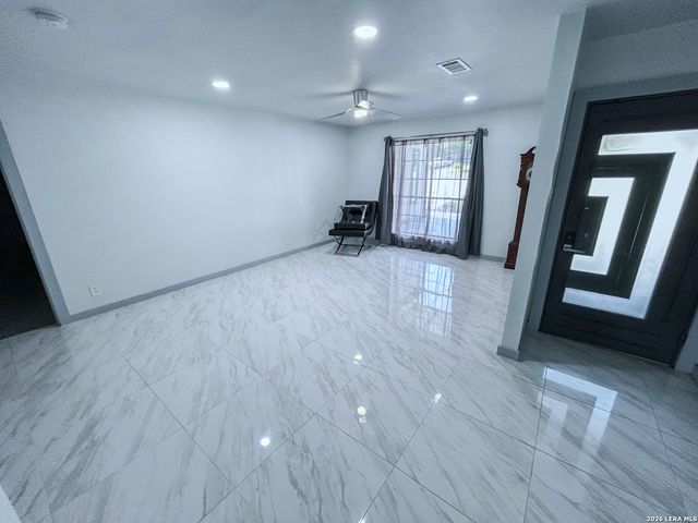 7418 Wild Eagle Rd, San Antonio, TX 78255