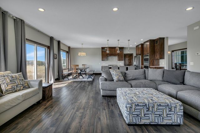 3346 Old Stone Way NE, Sauk Rapids, MN 56379