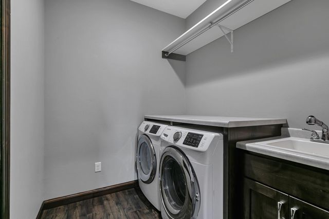 3346 Old Stone Way NE, Sauk Rapids, MN 56379