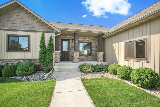 3346 Old Stone Way NE, Sauk Rapids, MN 56379