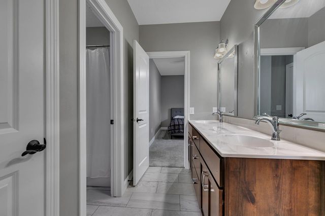 3346 Old Stone Way NE, Sauk Rapids, MN 56379