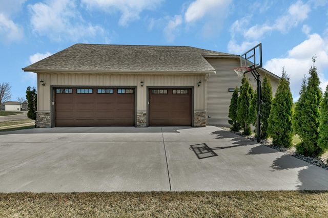 3346 Old Stone Way NE, Sauk Rapids, MN 56379